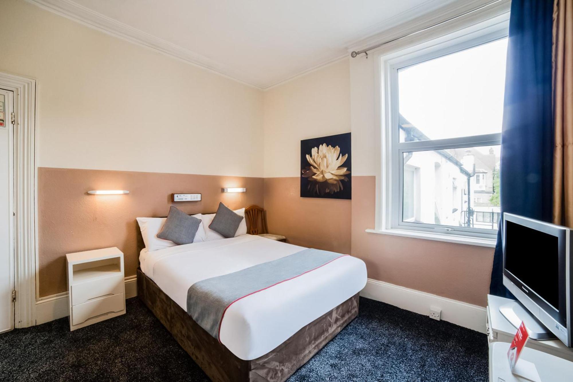 Devine Hotel, Westcliff