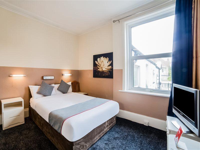 Oyo Devine Hotel 3*