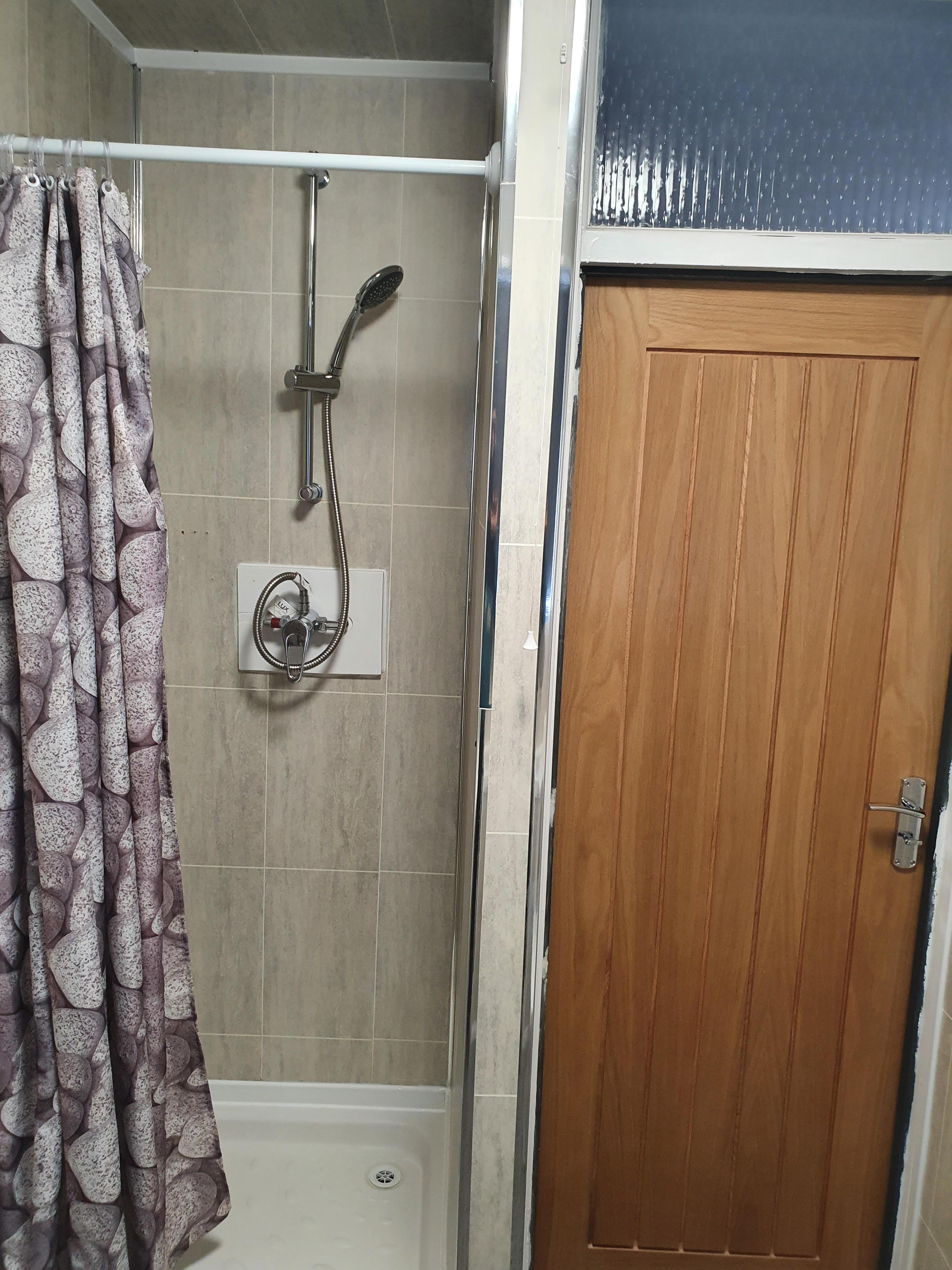 Hotel Oyo Devine 3*