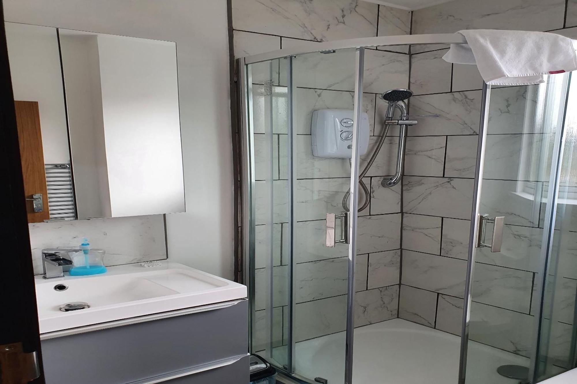 Oyo Devine Hotel