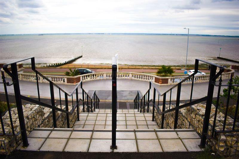 Oyo Devine Southend-on-Sea